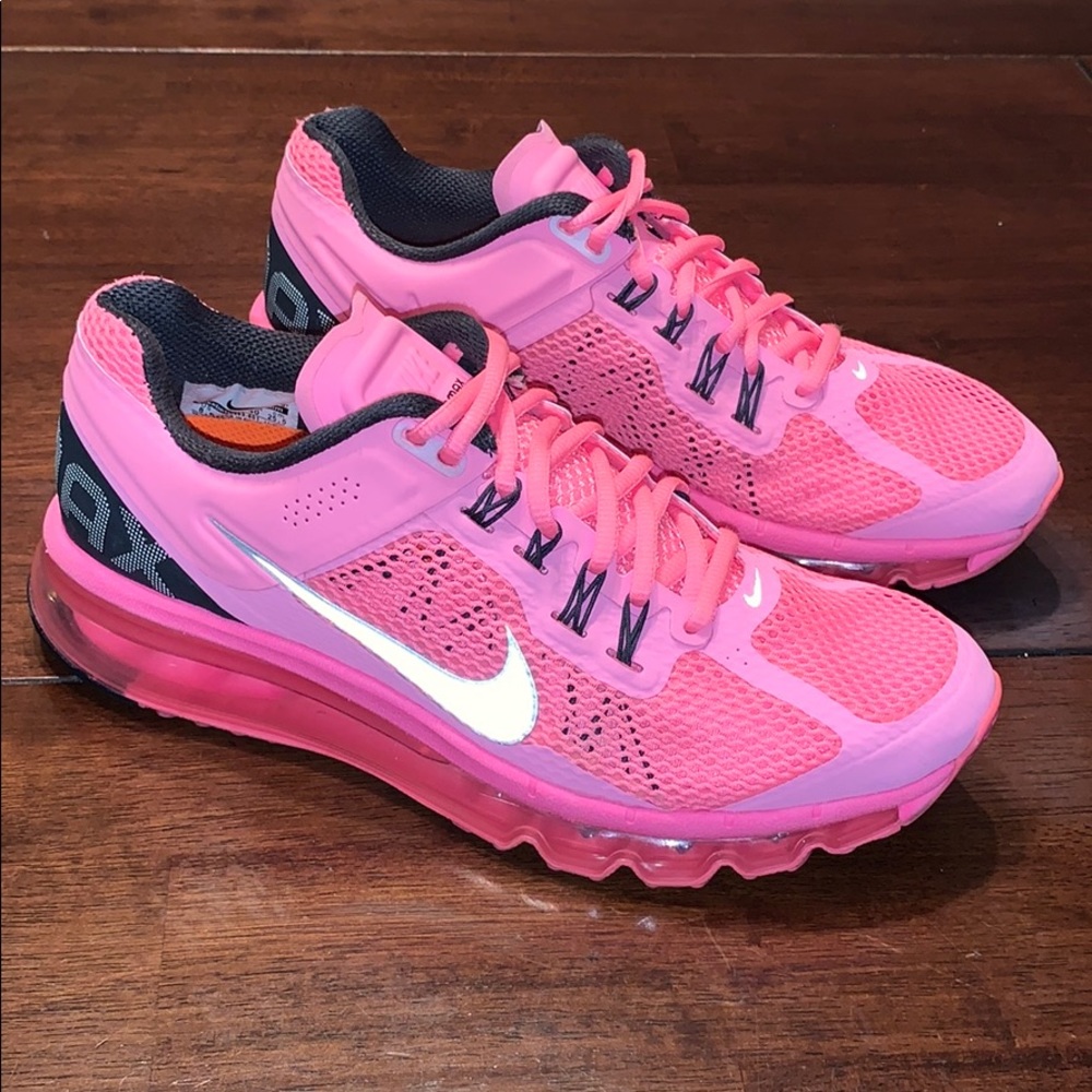 Nike Women’s AirMax Polarized Pink